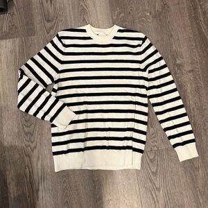 Very good condition stripe sweatshirt in white/navy